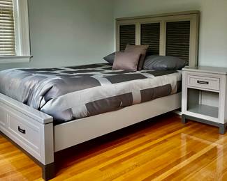Aspen Home Queen Platform Bed