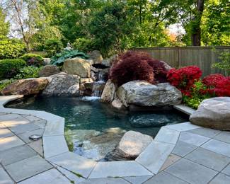 Beautiful Garden Oasis!