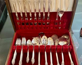 Silverplate Flatware Set
