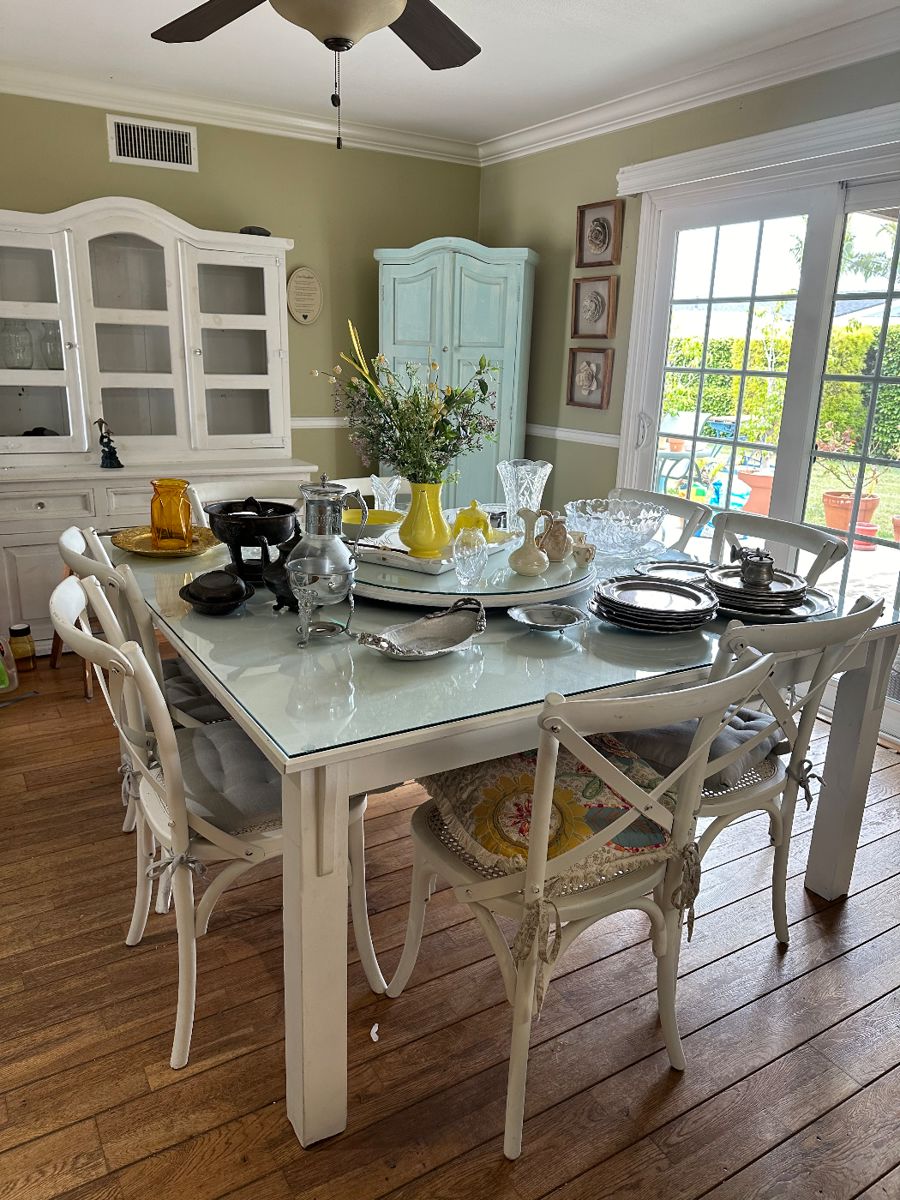 Costa Mesa Estate Sale by JOHNEVIEVE starts on 5/24/2024