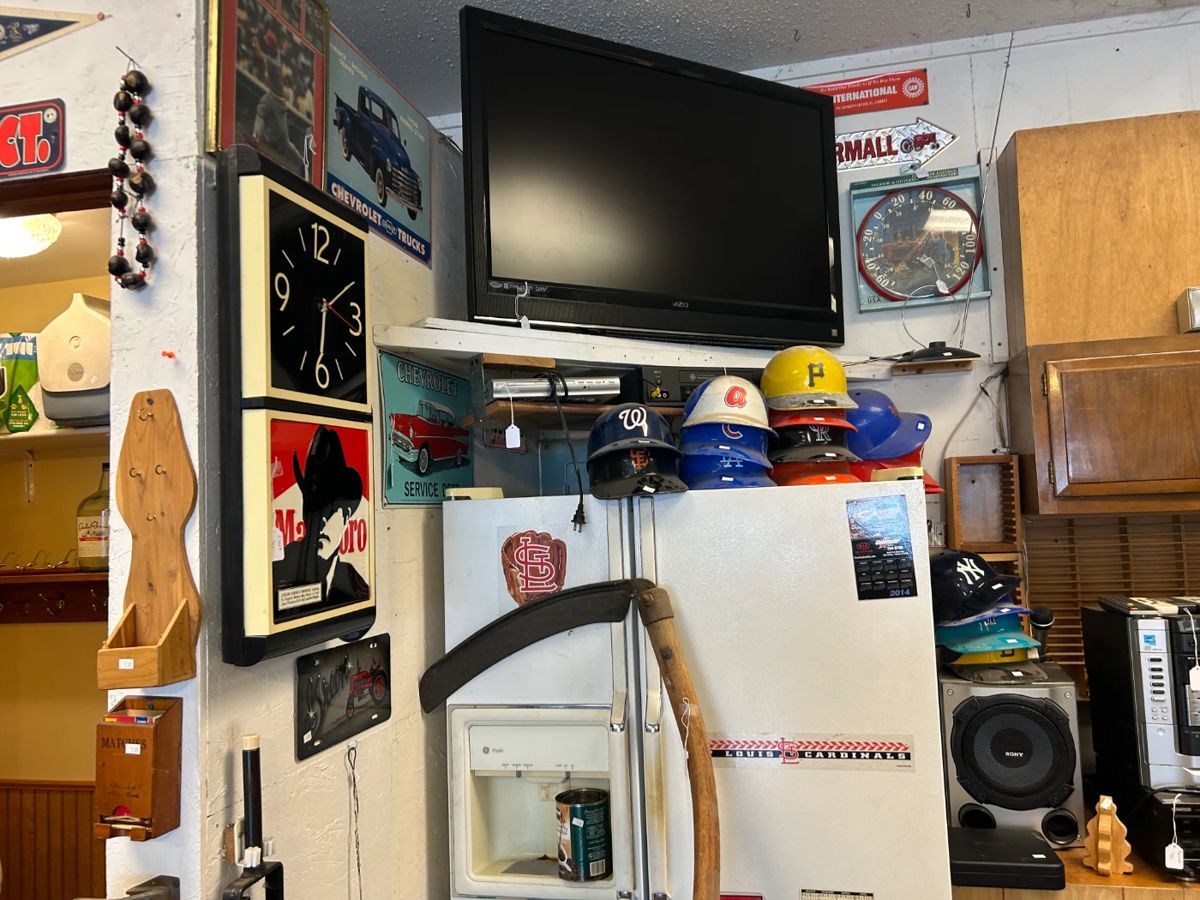 ESTATE SALE COLONA ILLINOIS in Colona, IL starts on 5/24/2024