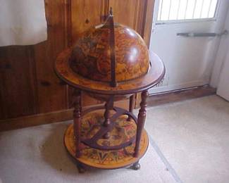 Large Globe Bar