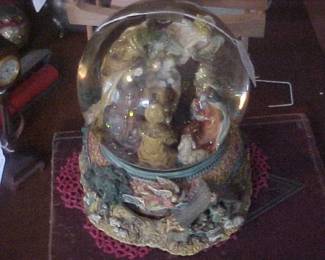 Large Nativity Snow Globe