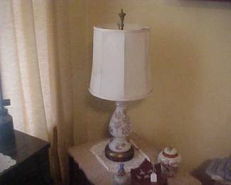 Vintage Lamp, Ginger Jar