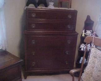 Vintage Chest of Drawers