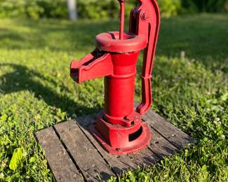 Water Pitcher Pump 