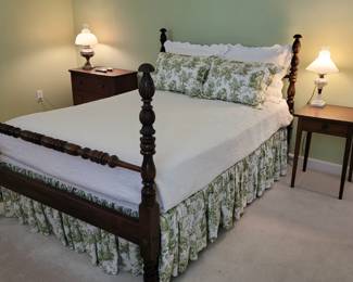 Elegant Guest bedroom with four-poster bed