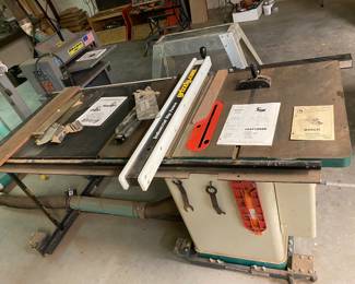 Grizzly Industrial Fencer