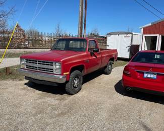 1986 Chevy 3/4 ton 4x4, no rust, runs drives