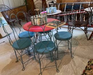 Ice cream table and chairs