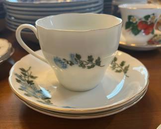 China 999 Baby Blue Posey Flowers Tea Cup Saucer 