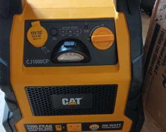 CAT Battery Amp Jump Starter/Power Station
