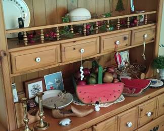 Amish Style Pine Hutch
