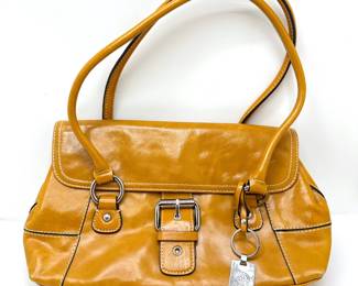 Giani Bernini Italian Leather Handbag
Lot #: 25