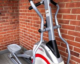 Schwinn Fitness 420 Elliptical Trainer Exercise Machine
Lot #: 33