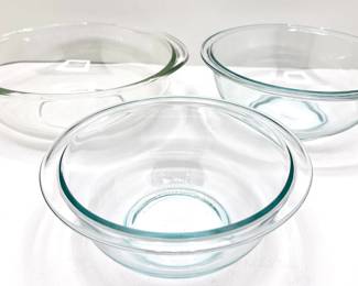 3 Pyrex Bowls: 1 Vintage, 2 Nesting
Lot #: 117