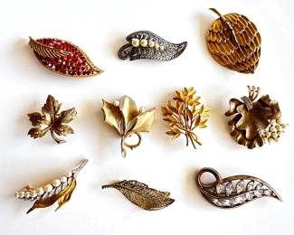 10 Vintage Brooch Pins By Coro, Trifari, Majroica & More
Lot #: 89