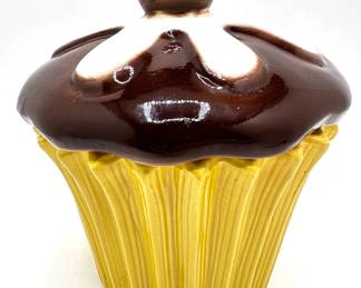 Vintage Muffin Shaped Glazed Ceramic Cookie Jar
Lot #: 124