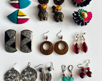 10 Pairs Vintage Earrings
Lot #: 64