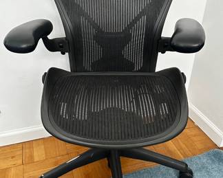 Herman Miller Aeron Desk Chair Size B
Lot #: 6