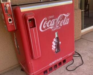 Vintage Coca Cola Machine
Glasco GBV-50
