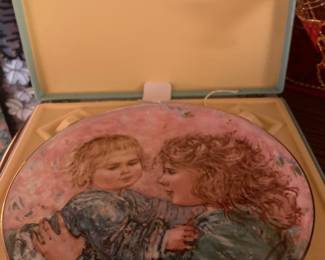 Royal Doulton Collectors International Plate in original box