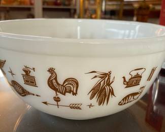 Pyrex 403 - 2-1/2 quart Early American