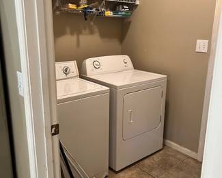 Washer/Dryer $300