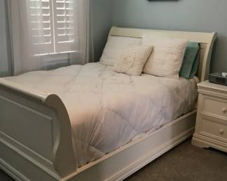 Pottery Barn Bed 