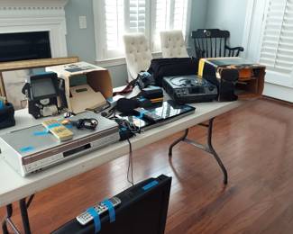 ELECTRONICS! VINTAGE CAMERAS!