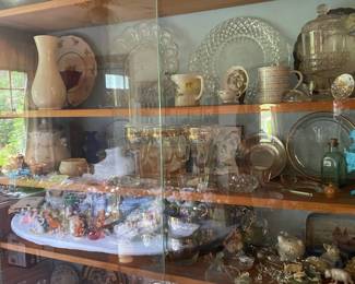 Assorted antique porcelain and china / pig figurine collection