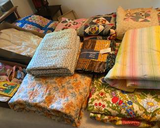 Antique Quilts / Comforters