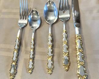 International sterling silver Grand Trianon place setting, 14
