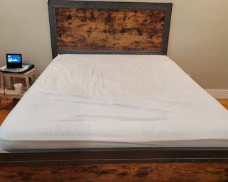 Wood Queen Bed