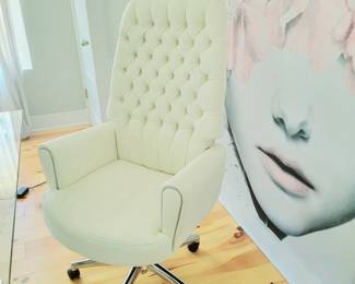 Boss Lady Office Chair..wink