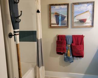 Nautical themed bathroom 
