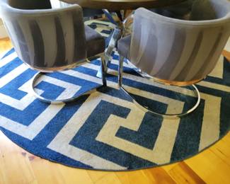 round cobalt /white rug