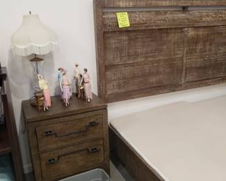 King Bed
Nightstand