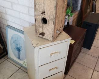 Small Chest
Birdhouse