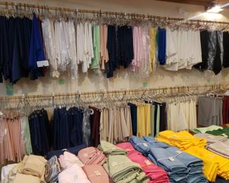 Tablecloths 
Napkins