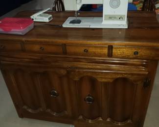 Sewing Machine with Cabinet 