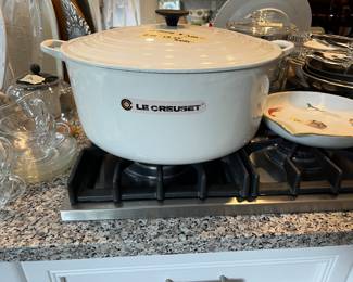 LE CREUSET 13.25 QUART DUTCH OVEN