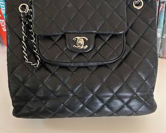 CHANEL QUILTED HANDBAG