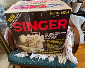 Singer 14U44 sewing machine 