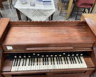 Estrg Organ Co Brattleboru Vt hand carved