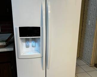 Side By Side Refrigerator 