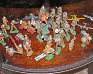 WWI and WWII Army Hallow Cast Metal Toys Rubber Plastic Army Men, Planes, More