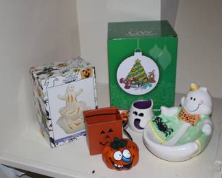 Holiday Decorator Items