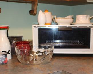 Toastmaster Oven, Dishware