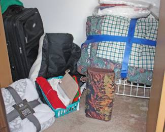 Blanket, Comforter, Suitecaases, Linens